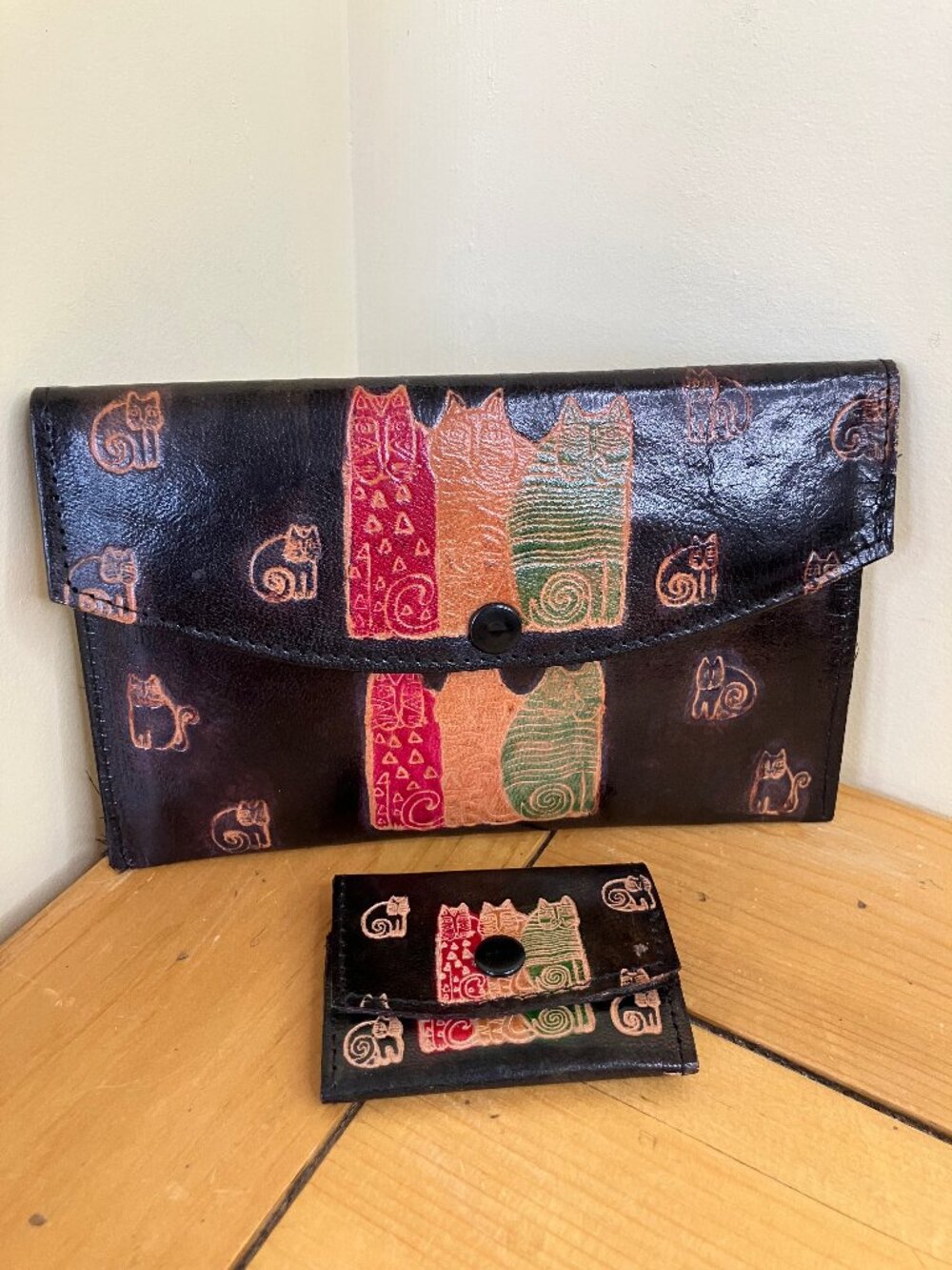 Colorful Cats Leather Clutch Wallet & Key Holder Embossed Cat Design 7.5" Long